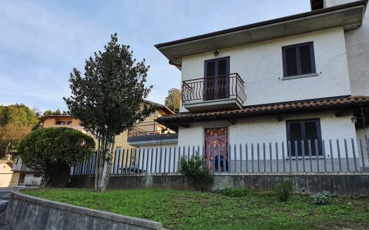 Villa indipendente con giardino pianeggiante