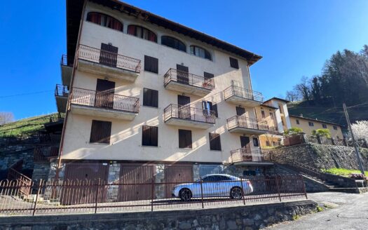 Appartamento in casetta pedecollinare con vista aerea….