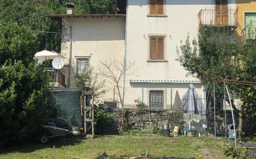 **Casa Indipendente in Vendita nel Cuore di un Antico Borgo**