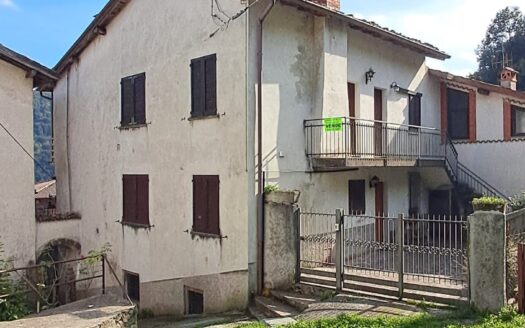 **Appartamento in Vendita nel Cuore di un Caratteristico Borgo**